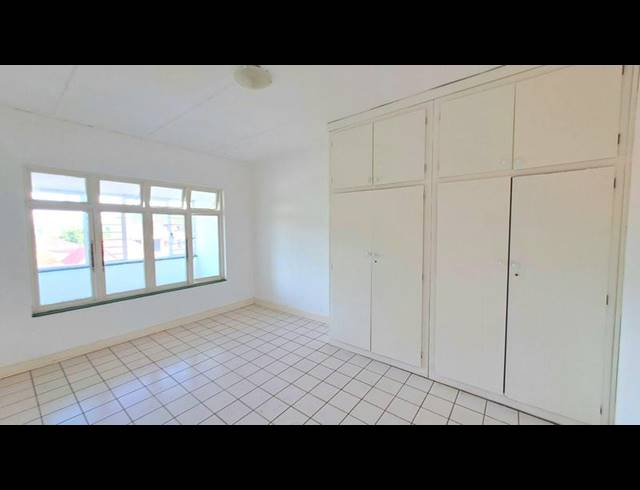 1 BEDROOM PROPERTY TO RENT IN SEA VIEW